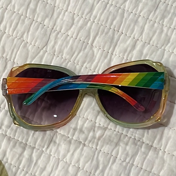 🌈Rainbow Sunglasses - Picture 4 of 8